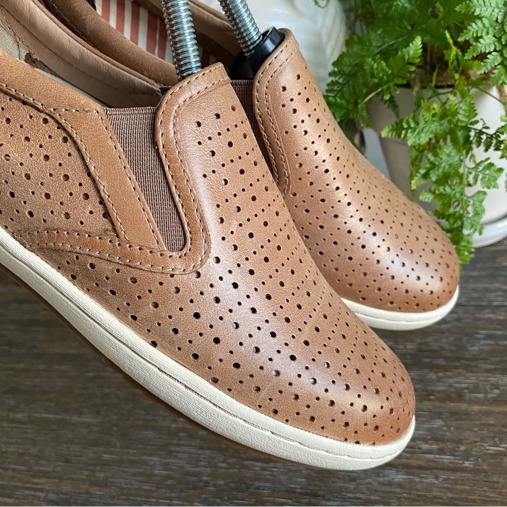 Taos Court Loafers Slip On Shoes
perforated Womens 7.5 Caramel Tan Brown - Picture 6 of 11